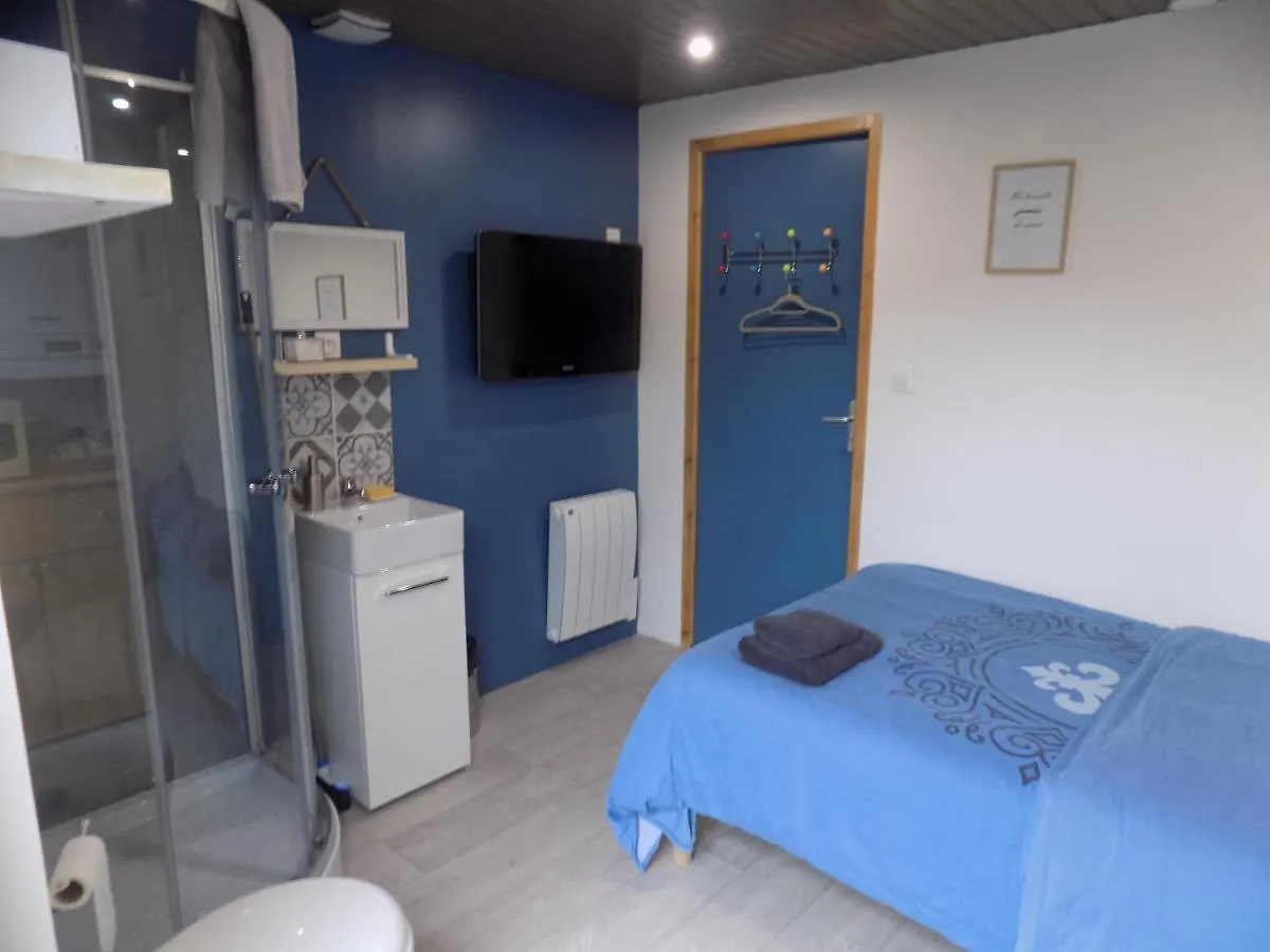 Petite chambre tout confort Albi 0*,  France